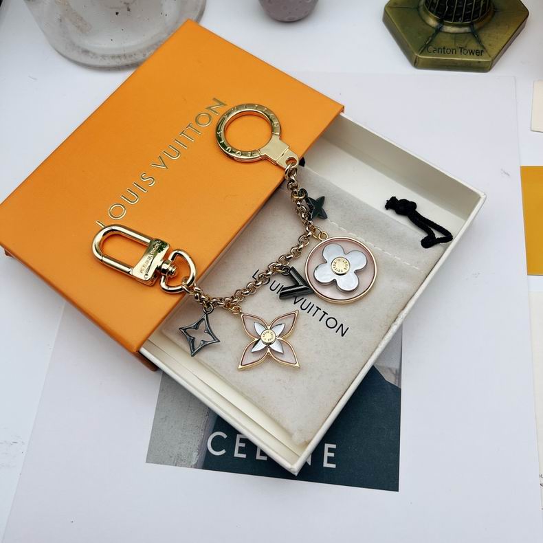 LV Keychain—Stylish Ornament & Trendy Bag Charm Design