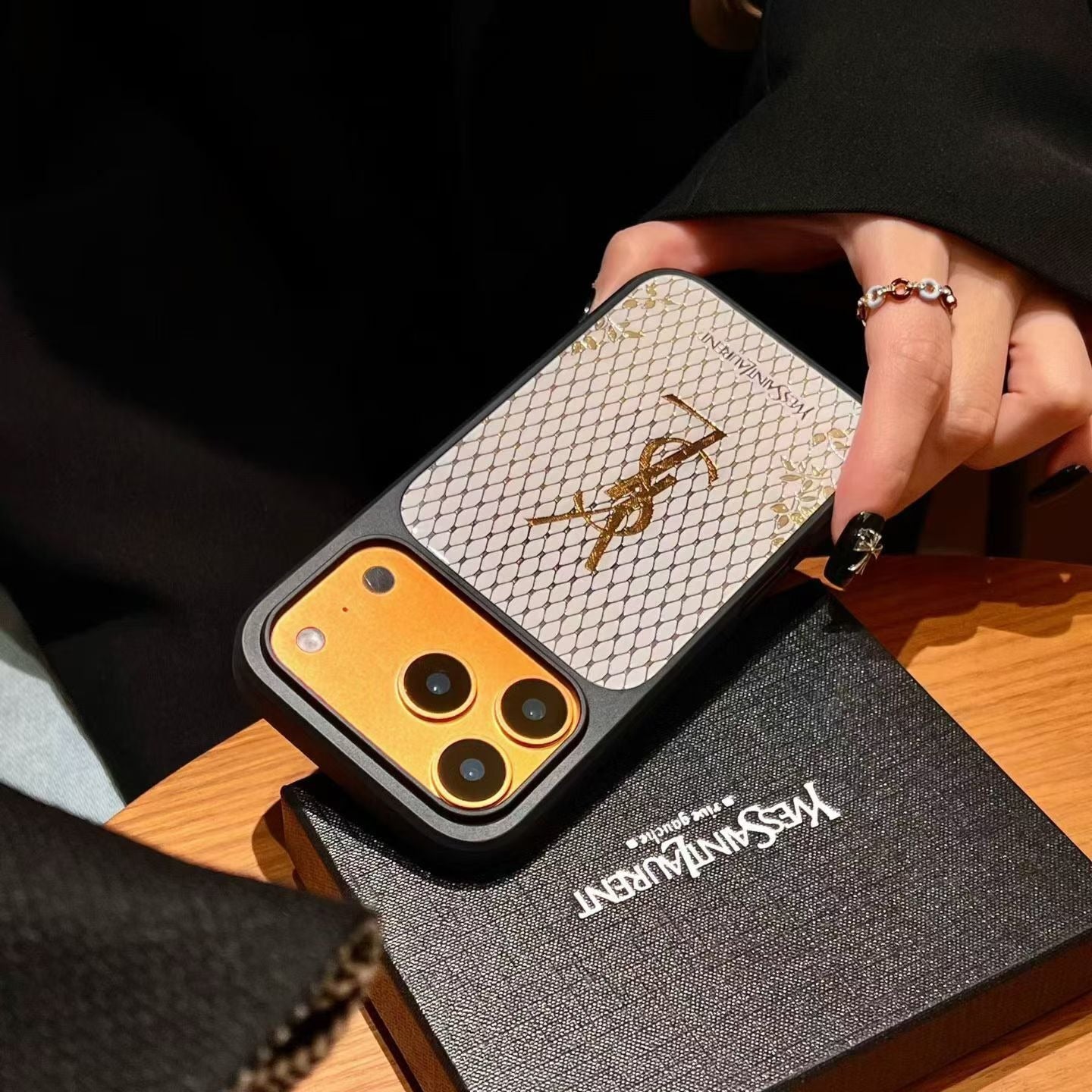 Phone Case Gilded Style for iPhone 14-17 / Pro / Pro Max
